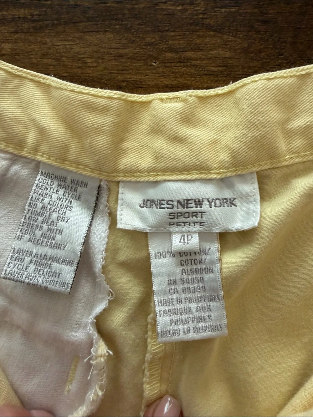 Jones New York Cream High-Waist Pleated Shorts